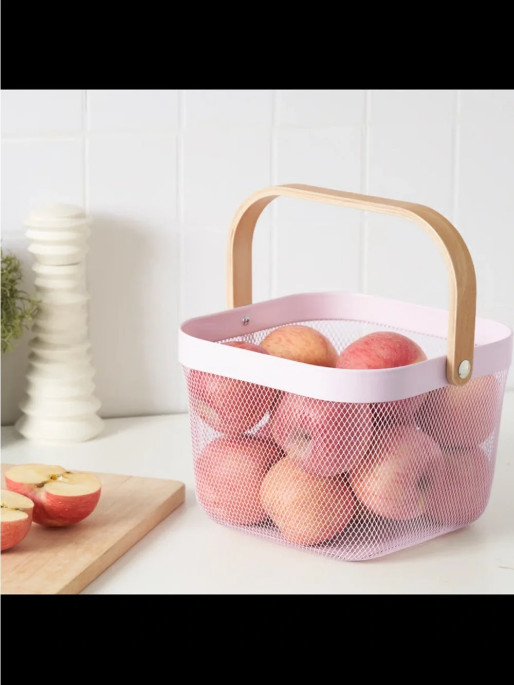 RISATORP (IKEA) Wire square pink basket with a wooden handle, size: 9¾”x7”-used